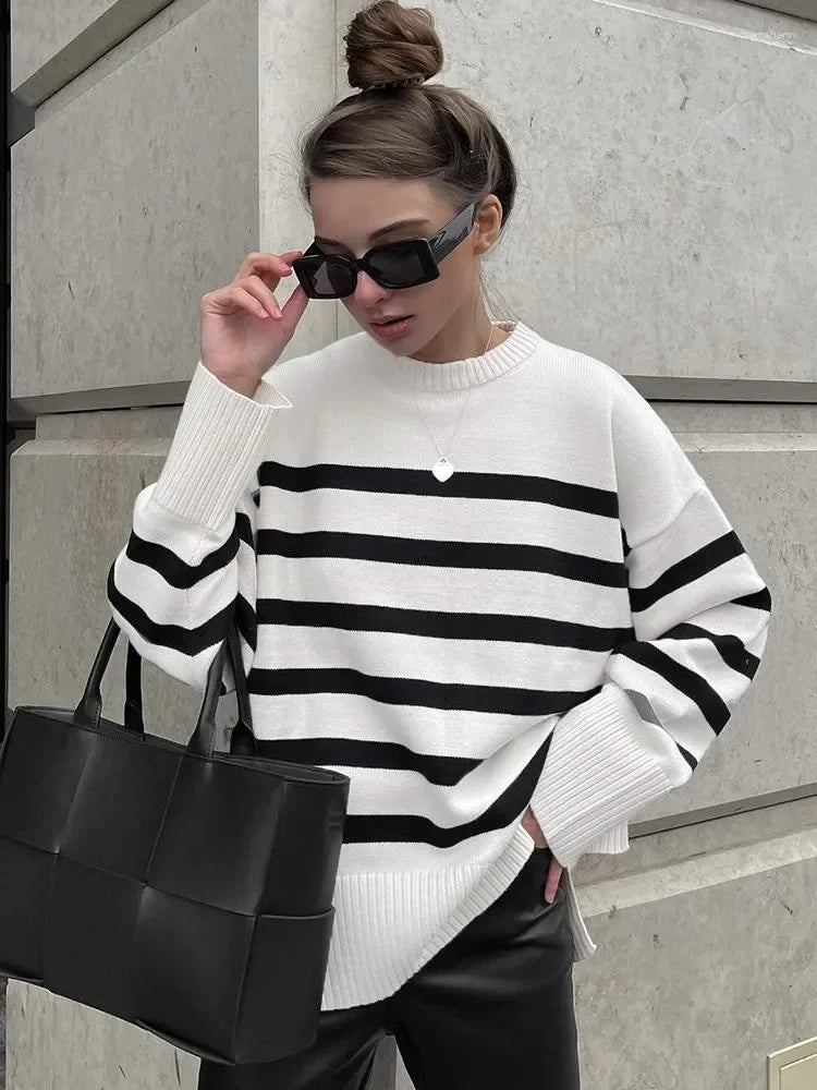 Parisian Stripe Sweater - LA FEMME WANDERER