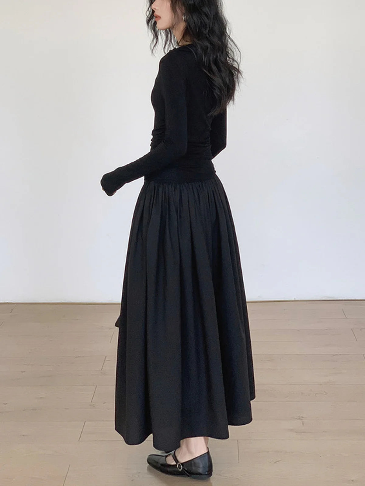 Pleated Patchwork Knit Long Sleeve Midi Dress - LA FEMME WANDERER