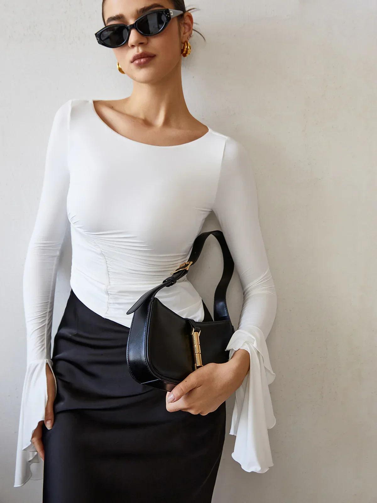 Golden Wist Lock Shoulder Bag - LA FEMME WANDERER