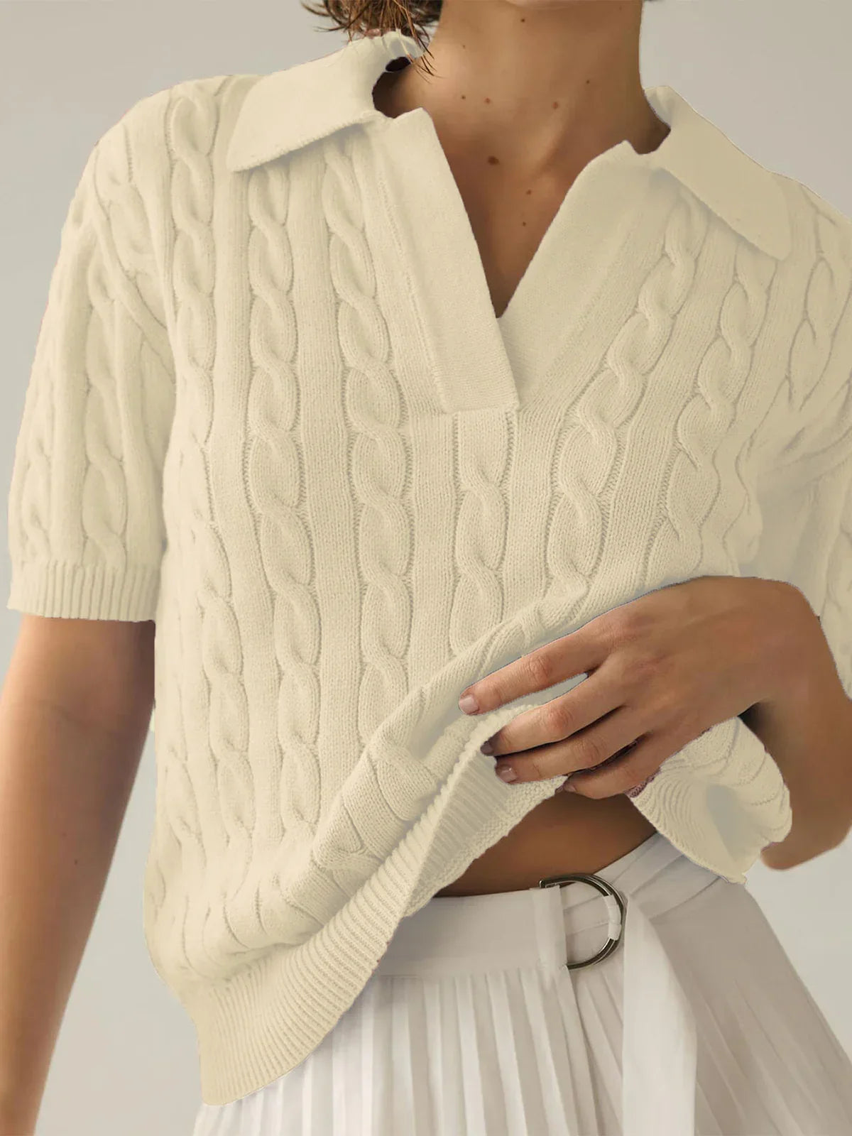 Casual V-Neck Short Sleeve Knit Top - LA FEMME WANDERER