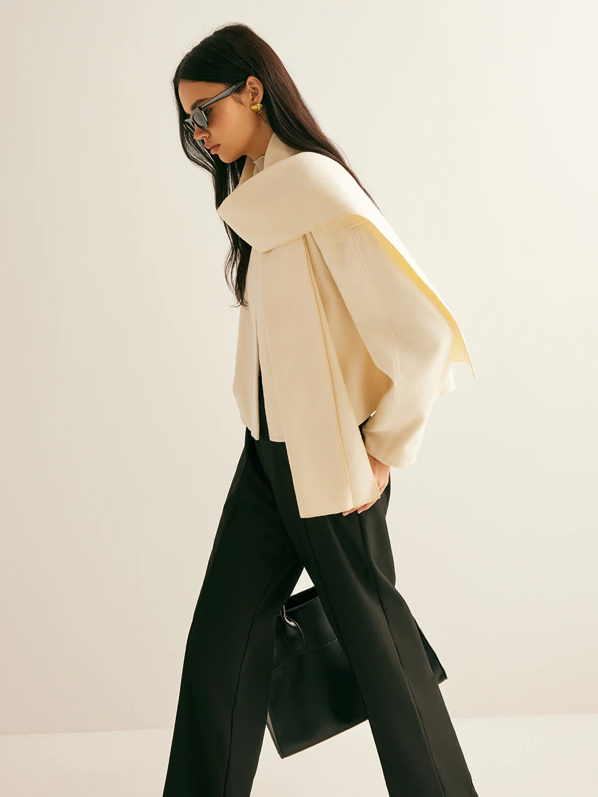 Plain Short Coat With Scarf - LA FEMME WANDERER