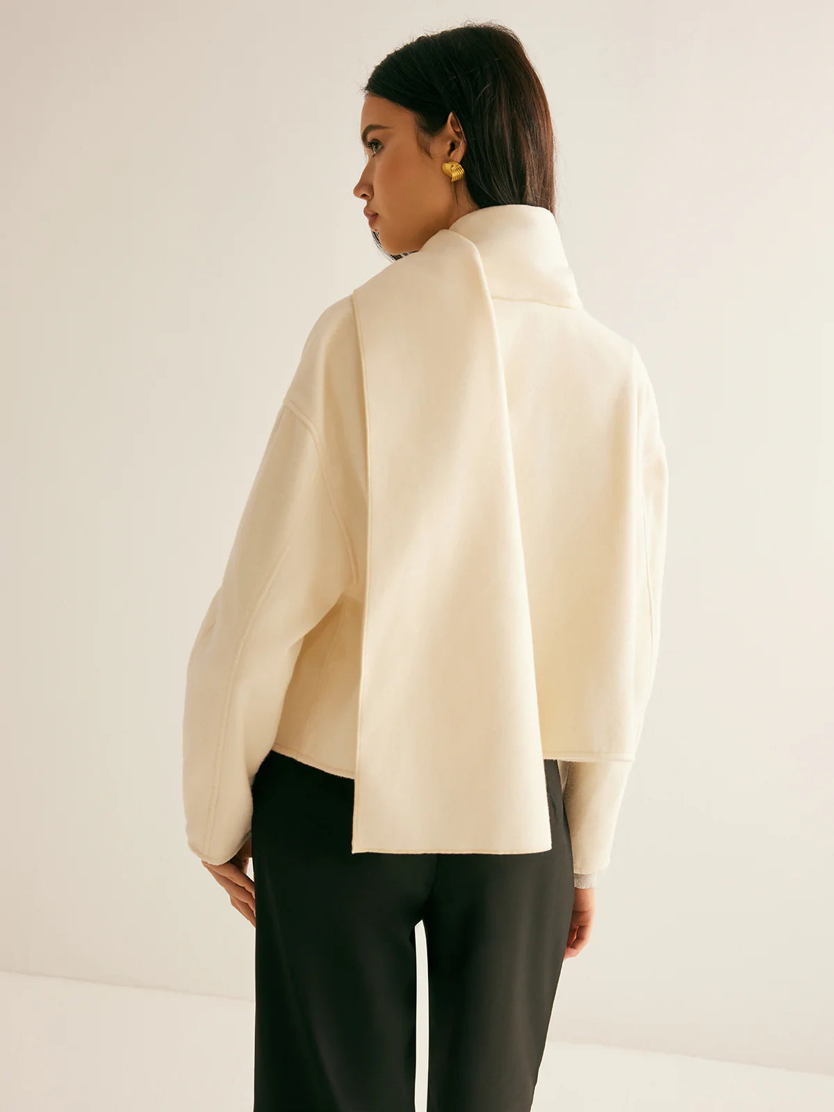 Plain Short Coat With Scarf - LA FEMME WANDERER