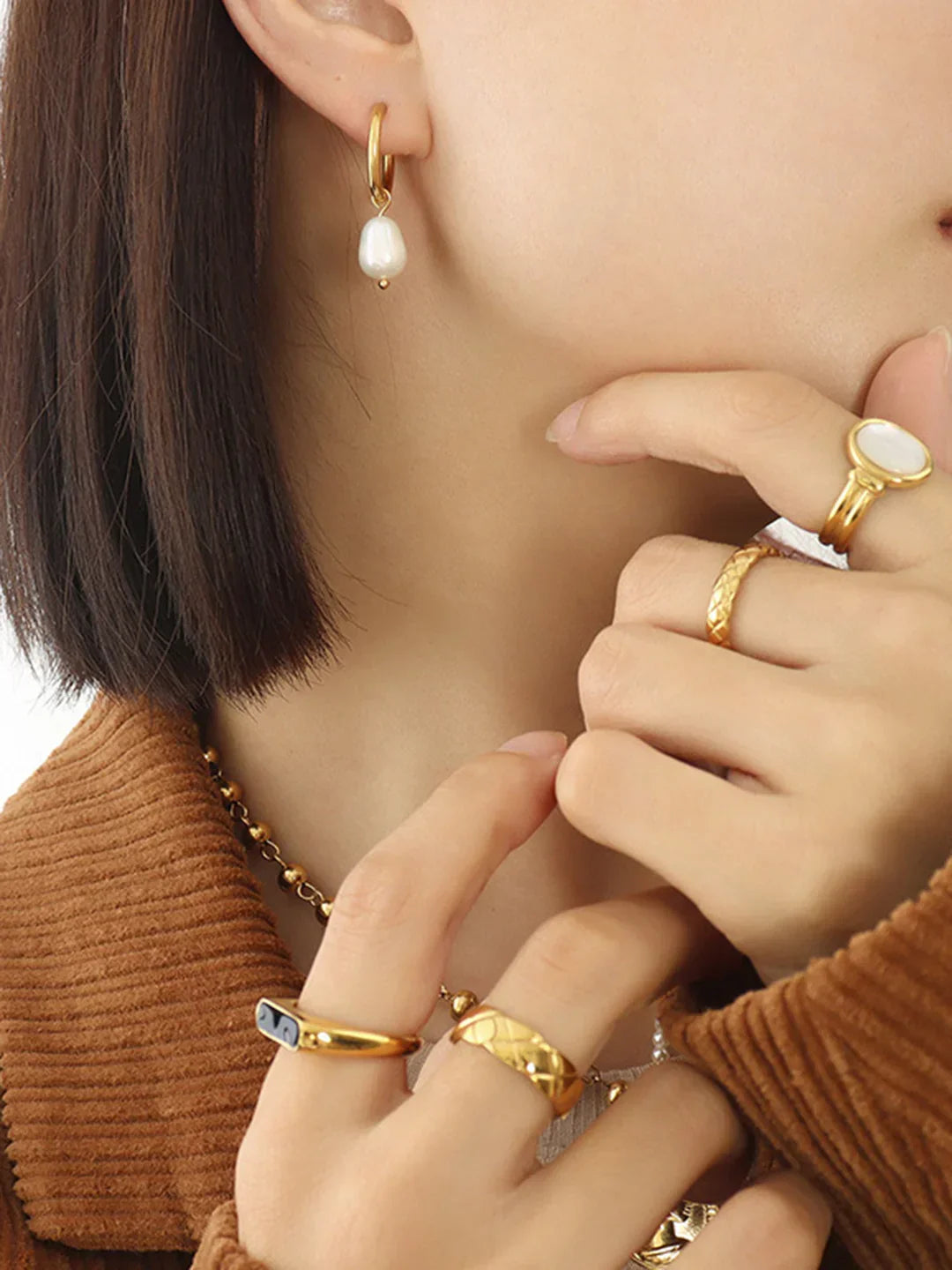 Always Chic Hoop-Ring Pearl Drop Earrings - LA FEMME WANDERER