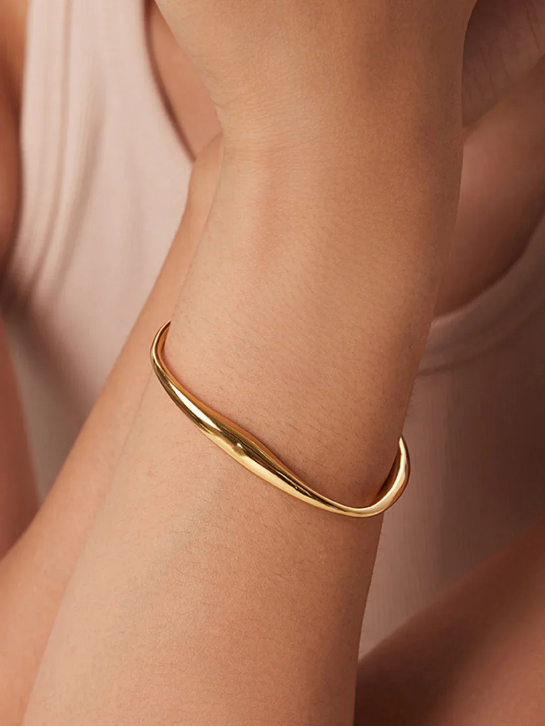 Mobius Bracelet - LA FEMME WANDERER