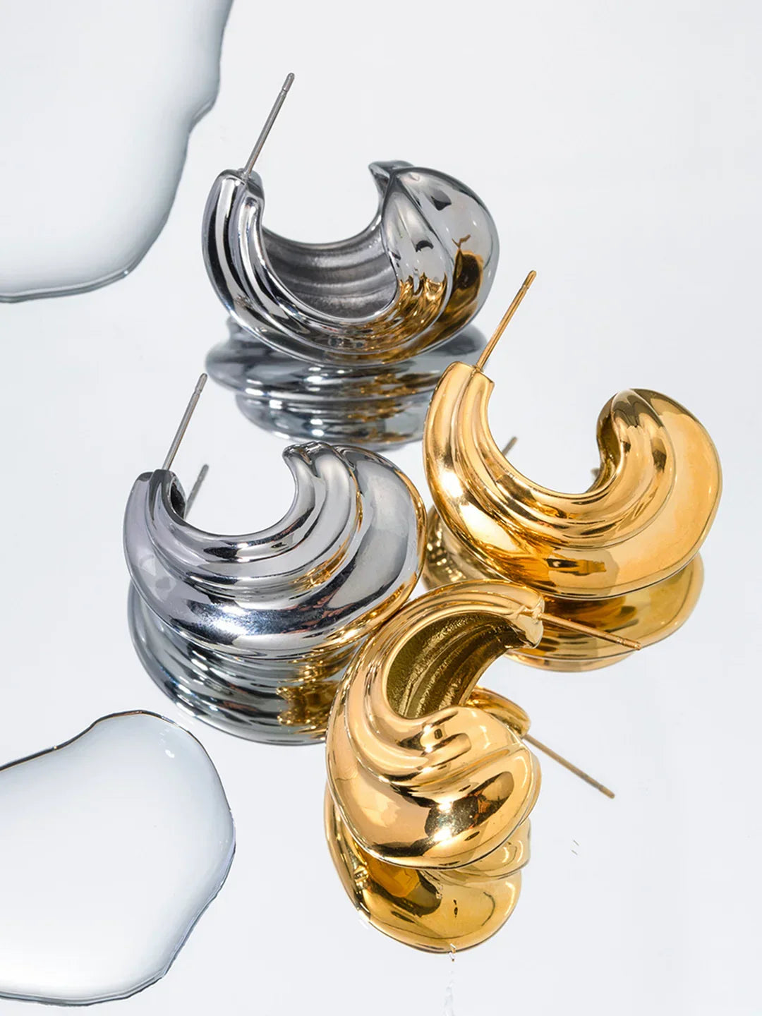 Minimalist C- Shaped Earrings - LA FEMME WANDERER