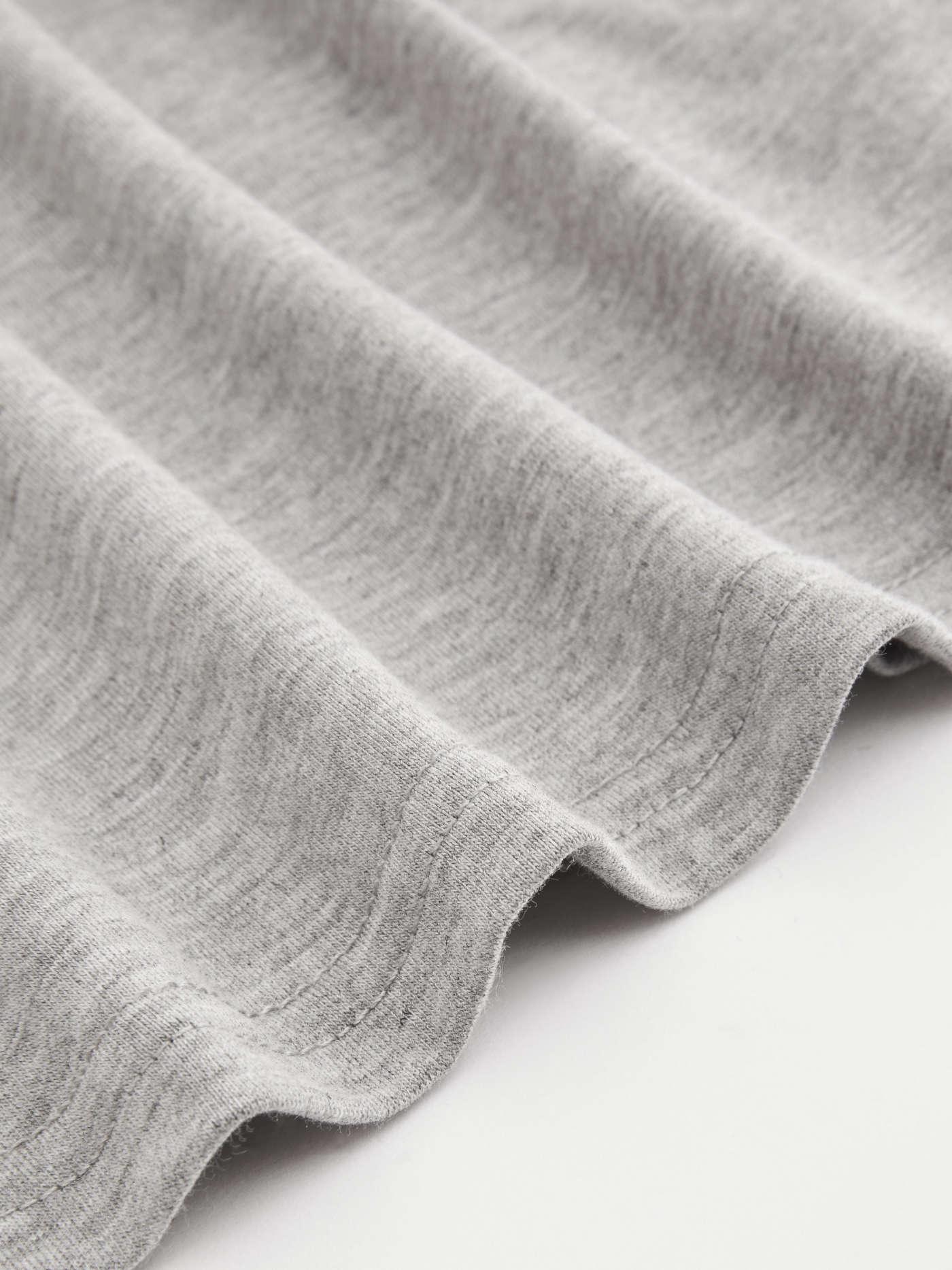 Timeless Style Fitted Tee - LA FEMME WANDERER