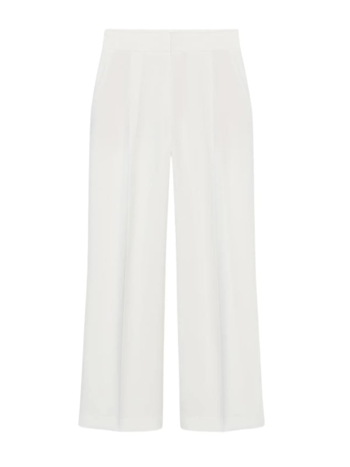 Classy Capsule - 4 - LA FEMME WANDERER