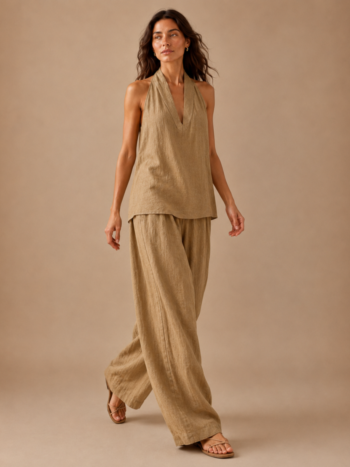 Ensemble haut dos nu et pantalon large style élégant