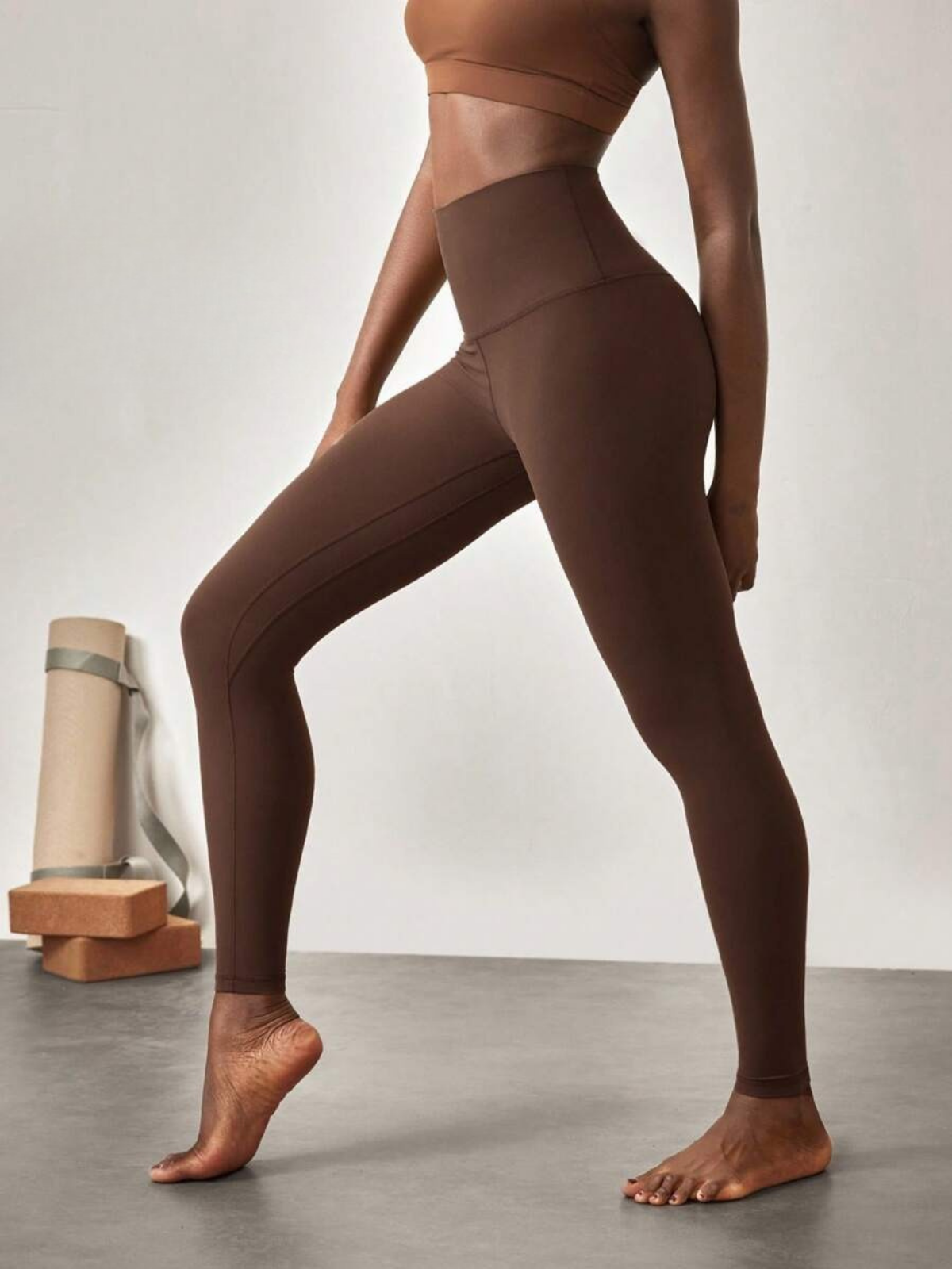 Leggings taille ultra haute, extensibles dans les 4 sens, opaques et ultra-doux, avec poche en fibre Tactel.