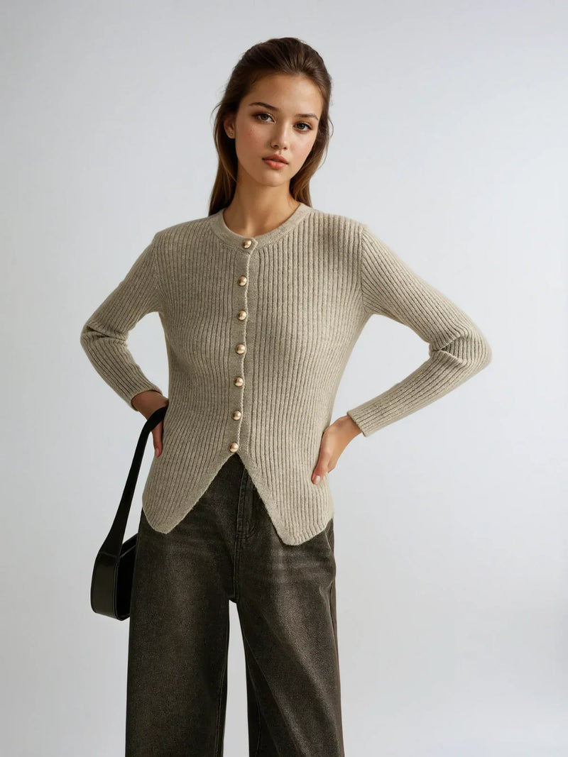 Cardigan en maille à col ras du cou irrégulier et coupe ajustée
