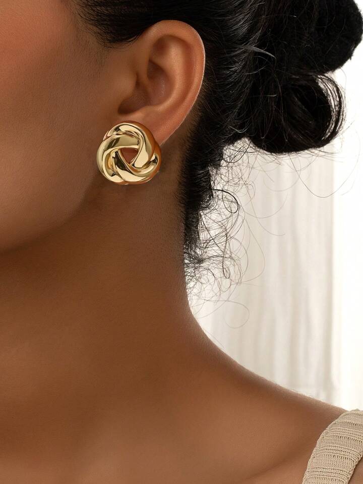 Twisted Gold Knot Stud Earrings - LA FEMME WANDERER