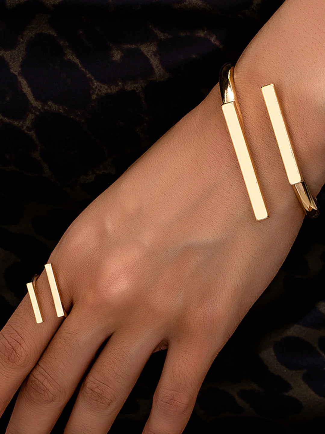 Architectural Glow Ring & Bracelet Set - LA FEMME WANDERER