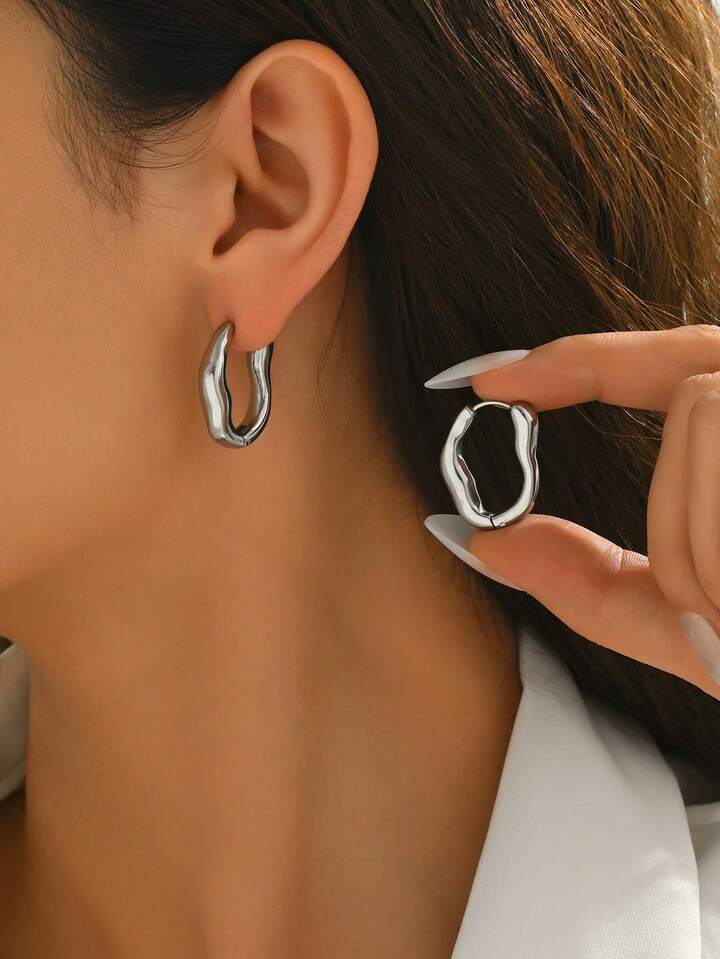 Irregular Oval Hoop Earrings – Minimalist Geometric Fashion Jewelry