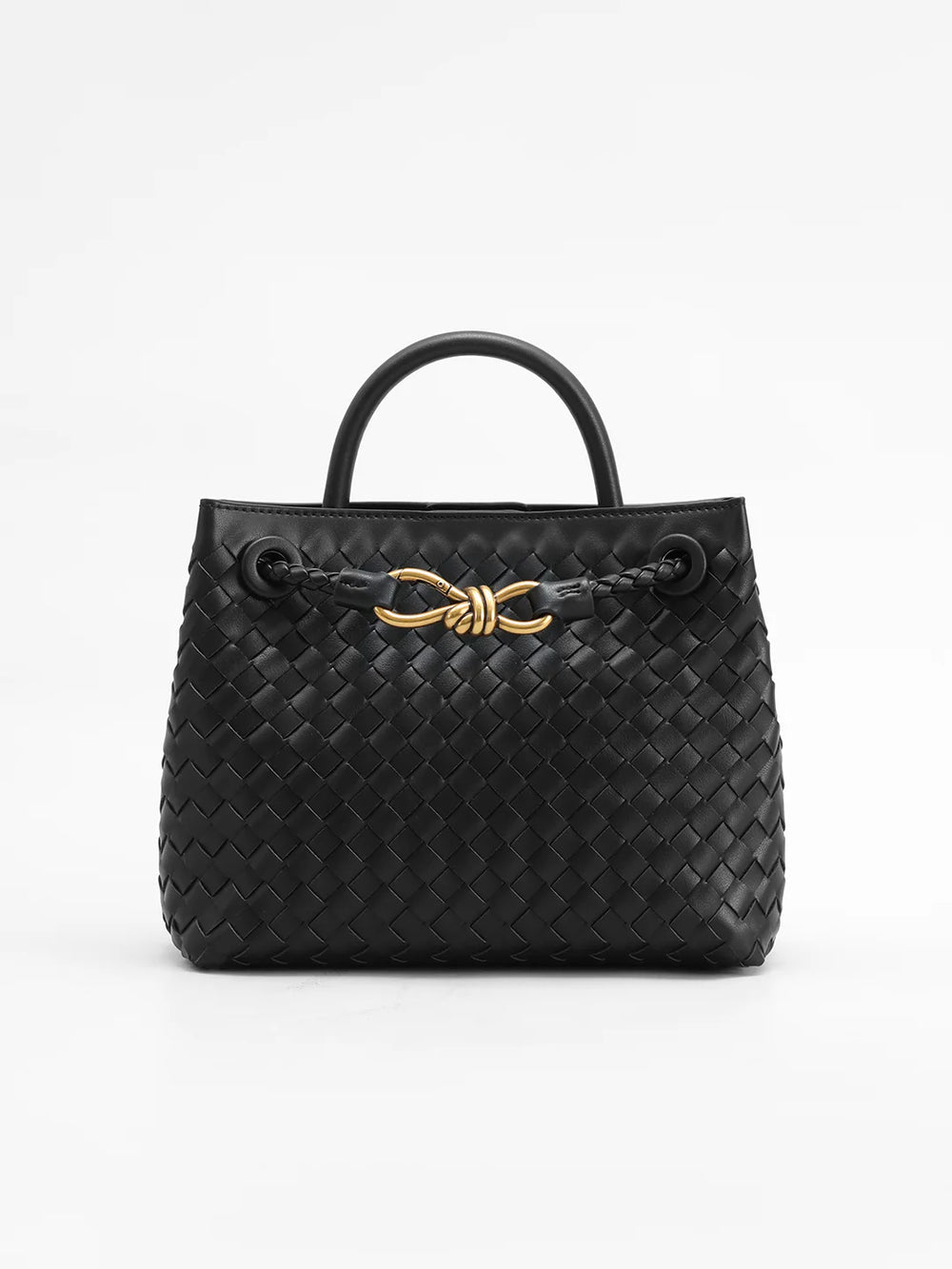 Classy & Chic Look - 5 - LA FEMME WANDERER