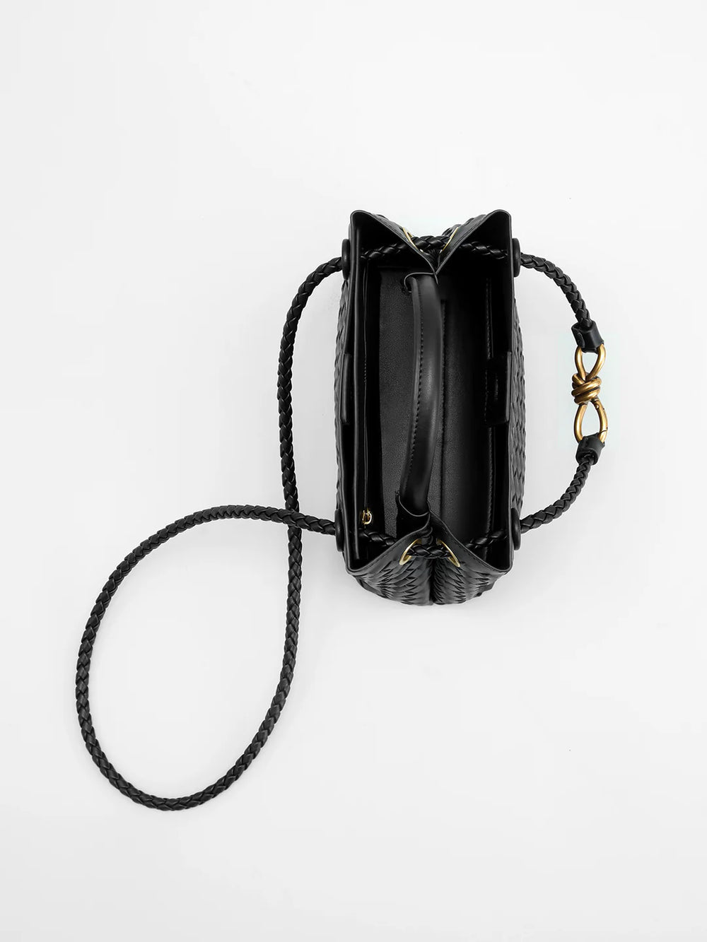 Classy & Chic Look - 5 - LA FEMME WANDERER